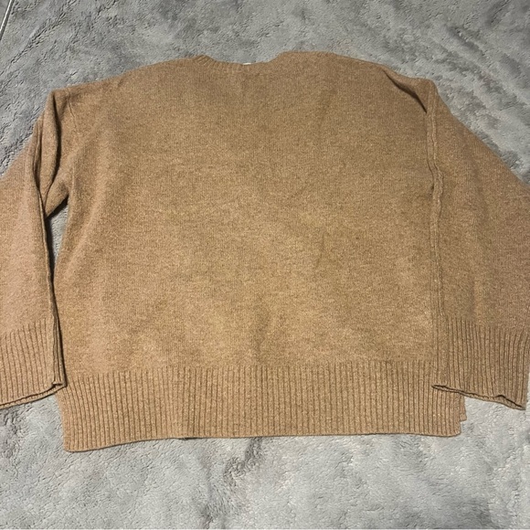 Everlane Crewneck Wool Sweater - Picture 5 of 8